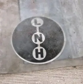 International 2753957r1 Farmall Hydro Hi-lo Emblem-genuine Ih 656 826 86 International 2753957r1 Farmall Hydro Hi-lo Emblem-genuine Ih 656 826 86