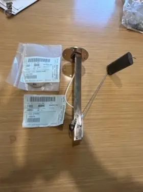 Jlg 1100525 Fuel Sending Unit # With 10868089 Gasket Oem Jlg 1100525 Fuel Sending Unit # With 10868089 Gasket Oem