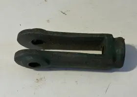 New Idea 28hs 28-hs - A Original Clevis For No. 30 30a 30ah 30b 30bh Mowers New Idea 28hs 28-hs - A Original Clevis For No. 30 30a 30ah 30b 30bh Mowers